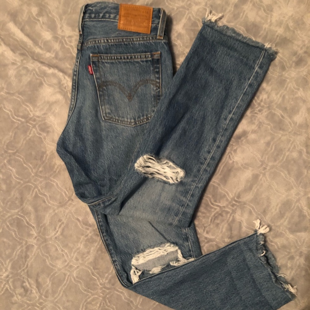Levi’s Premium 724 High Rise Straight Crop - Picture 3 of 5